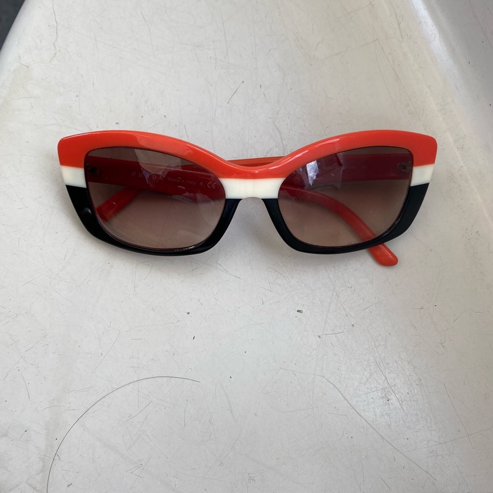 Prada authentic vintage SPR 03N sunglasses orange white and black